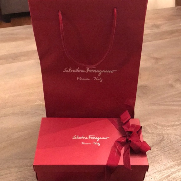 Ferragamo gift box Clearance